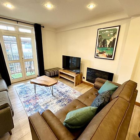Spacious 3 Bedroom Apartment Close To Marina, 2 Parking Spaces, Kingsize Or Single Beds เซาธ์แธมป์ตัน ภายนอก รูปภาพ