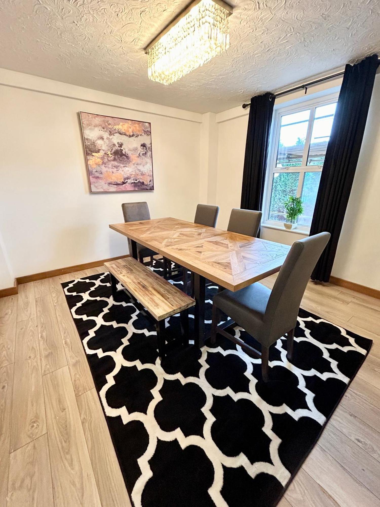Spacious 3 Bedroom Apartment Close To Marina, 2 Parking Spaces, Kingsize Or Single Beds เซาธ์แธมป์ตัน ภายนอก รูปภาพ
